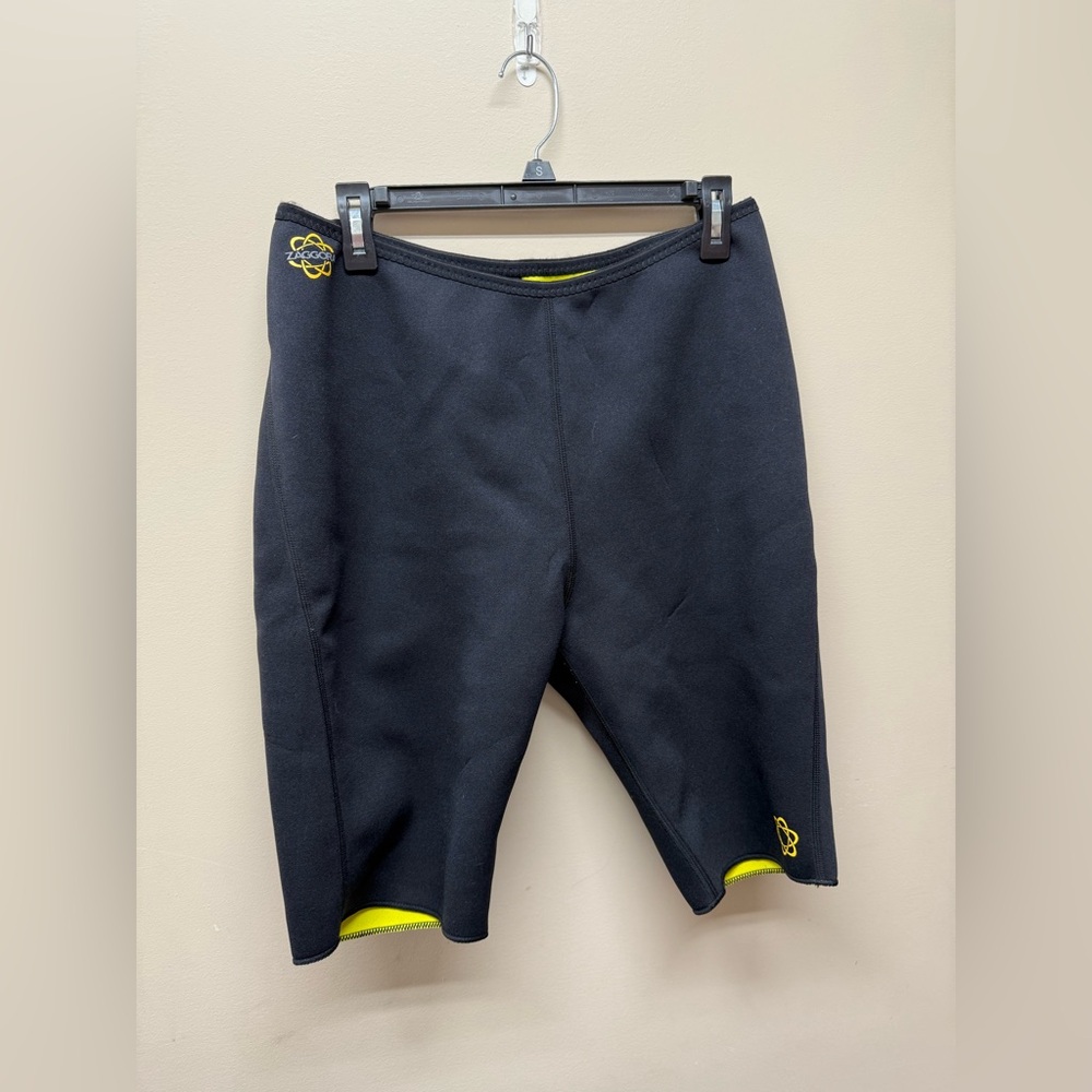 ZAGGORA Hot SHORTS Size XL Black